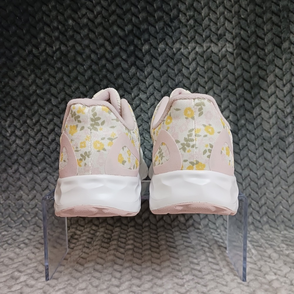 New Balance Fresh Foam Arishi v4 Big Kids Wide Running Shoes White Pink Size 5 - Picture 4 of 12